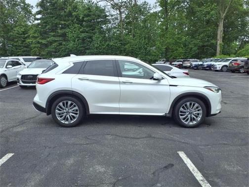 2024 INFINITI QX50 Luxe