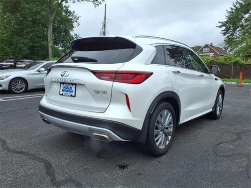 2024 INFINITI QX50 Luxe