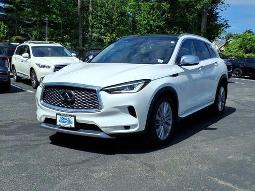 Radiant White 2025 INFINITI QX50 Luxe
