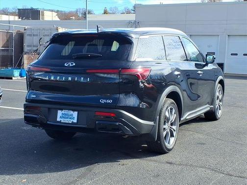 2025 INFINITI QX60 Luxe