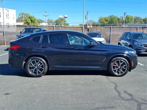 2023 BMW X4 M40i