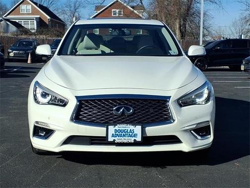 2023 INFINITI Q50 LUXE