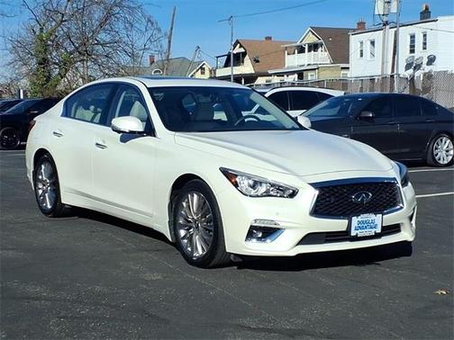 2023 INFINITI Q50 LUXE