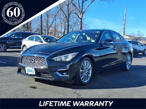 2023 INFINITI Q50 LUXE