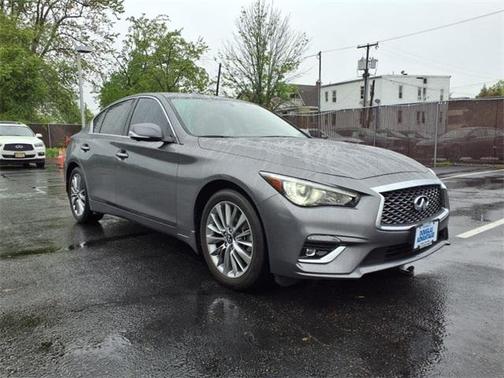 2023 INFINITI Q50 LUXE