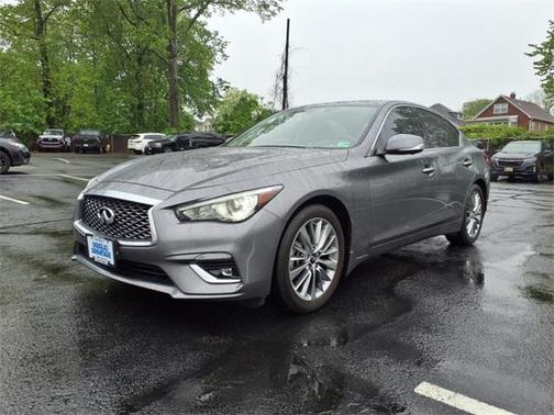 2023 INFINITI Q50 LUXE