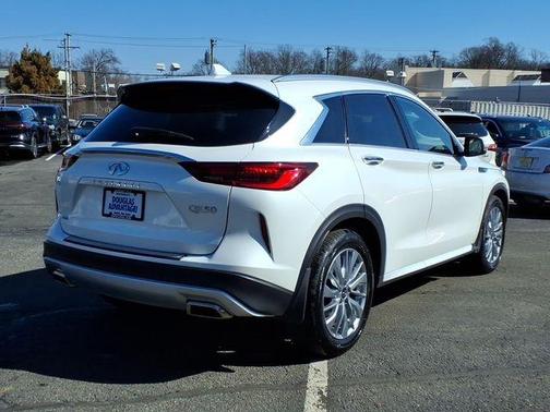 2025 INFINITI QX50 Luxe