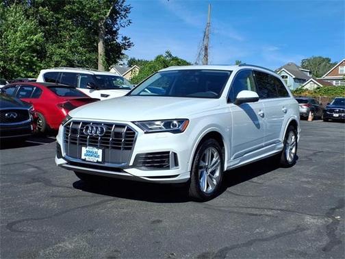 2022 Audi Q7 55 Premium Plus