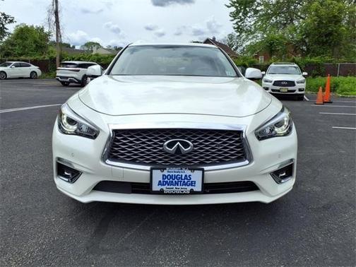 2023 INFINITI Q50 LUXE