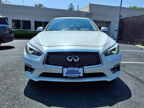 2023 INFINITI Q50 LUXE