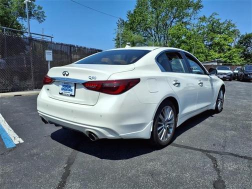2023 INFINITI Q50 LUXE