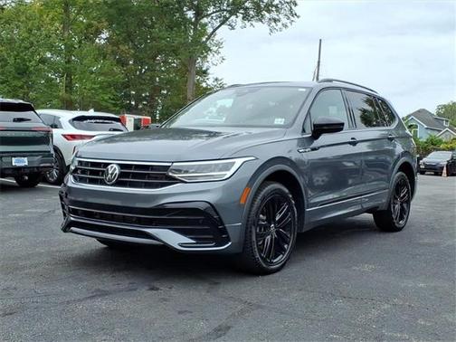 2022 Volkswagen Tiguan 2.0T SE R-Line Black