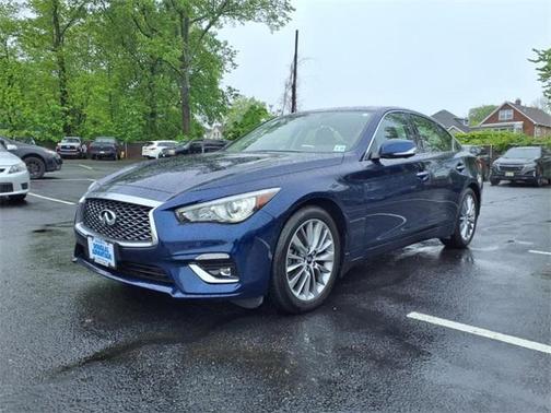 2022 INFINITI Q50 LUXE