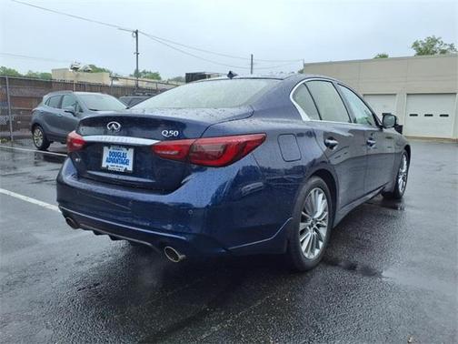 2022 INFINITI Q50 LUXE