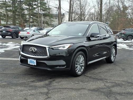2024 INFINITI QX50 Luxe
