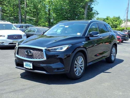 Black Obsidian 2024 INFINITI QX50 Luxe