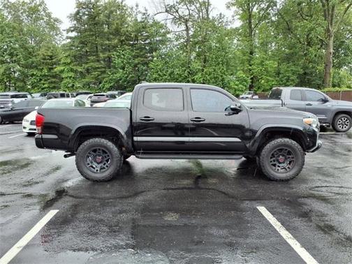 2016 Toyota Tacoma TRD Sport