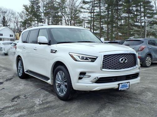 2023 INFINITI QX80 Luxe