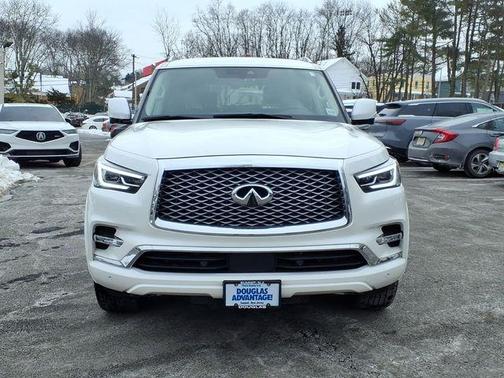 2023 INFINITI QX80 Luxe