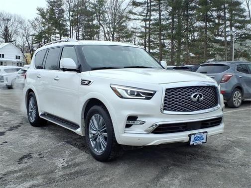 2023 INFINITI QX80 Luxe