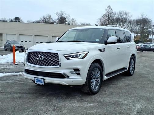 2023 INFINITI QX80 Luxe
