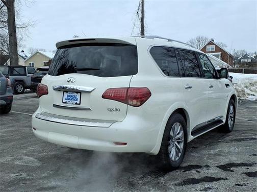 2016 INFINITI QX80 Base
