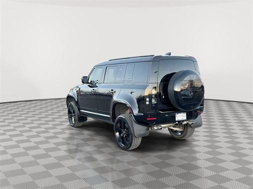 2024 Land Rover Defender P525 V8