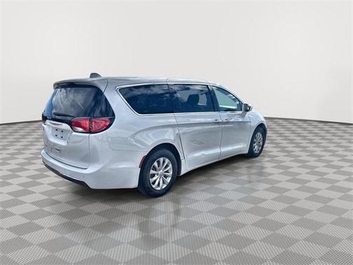 2019 Chrysler Pacifica Touring Plus