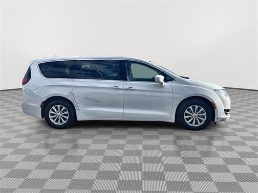 2019 Chrysler Pacifica Touring Plus