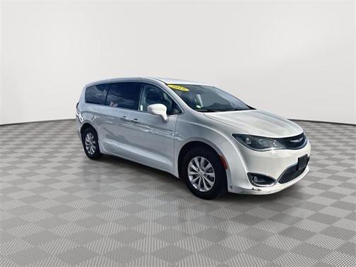 2019 Chrysler Pacifica Touring Plus