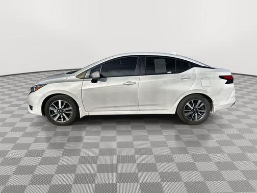 2024 Nissan Versa 1.6 SV