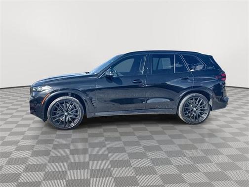2025 BMW X5 M60i