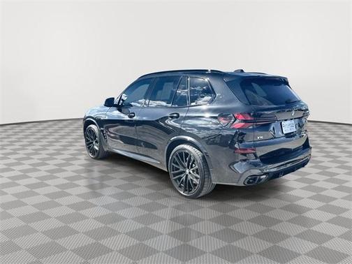 2025 BMW X5 M60i