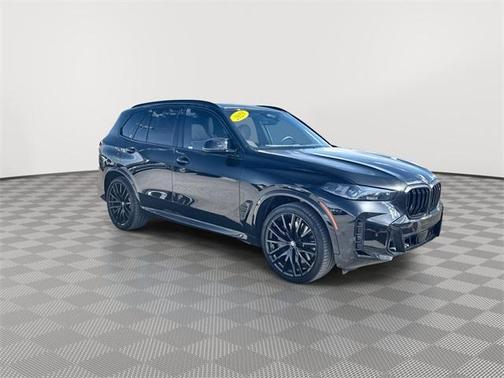 2025 BMW X5 M60i