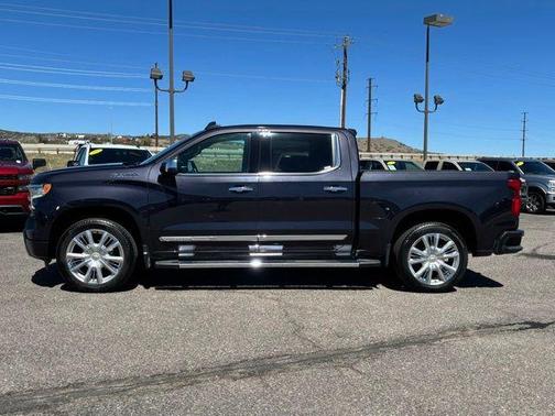 Dark Ash Metallic 2024 Chevrolet Silverado 1500 High Country