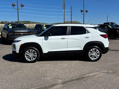 Summit White 2023 Chevrolet Trailblazer LS
