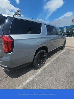 Sterling 2023 GMC Yukon XL Denali