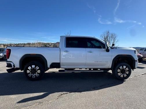 2024 GMC Sierra 2500 Denali