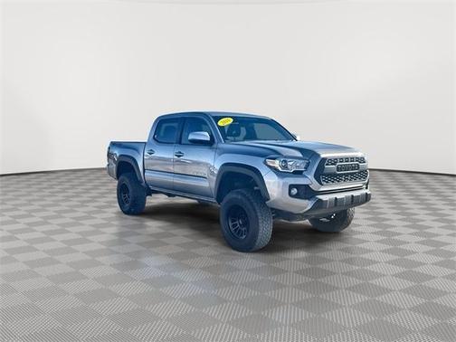 2016 Toyota Tacoma SR