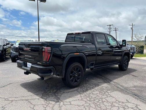 Onyx Black 2024 GMC Sierra 2500 AT4