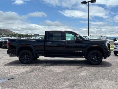 Onyx Black 2024 GMC Sierra 2500 AT4