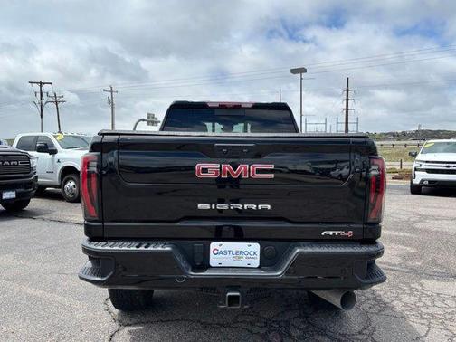 Onyx Black 2024 GMC Sierra 2500 AT4