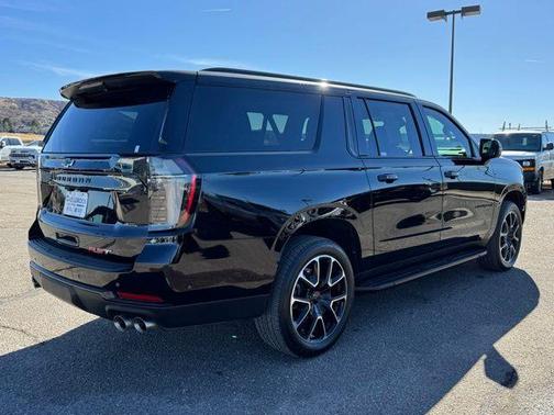 2025 Chevrolet Suburban RST