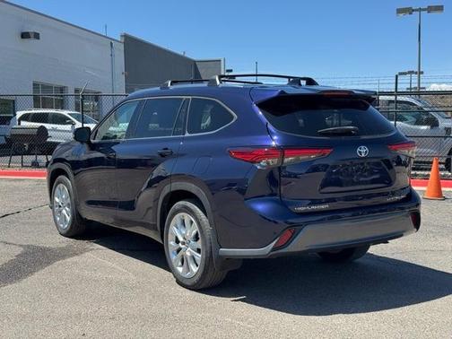 2022 Toyota Highlander Limited