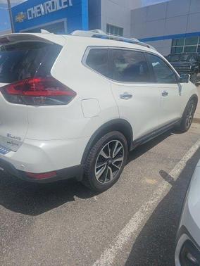 White 2019 Nissan Rogue SL