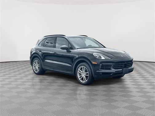 2022 Porsche Cayenne Base