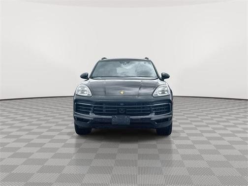 2022 Porsche Cayenne Base