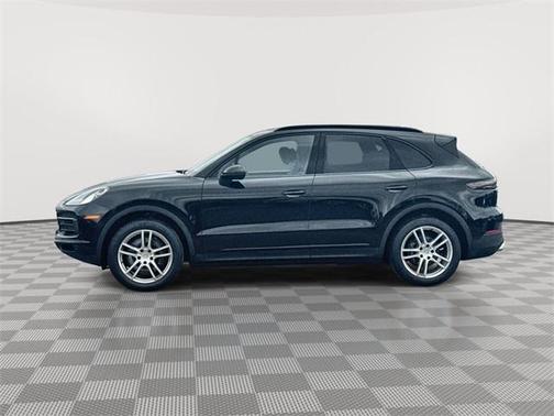 2022 Porsche Cayenne Base