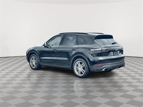 2022 Porsche Cayenne Base