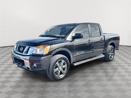 2015 Nissan Titan SV